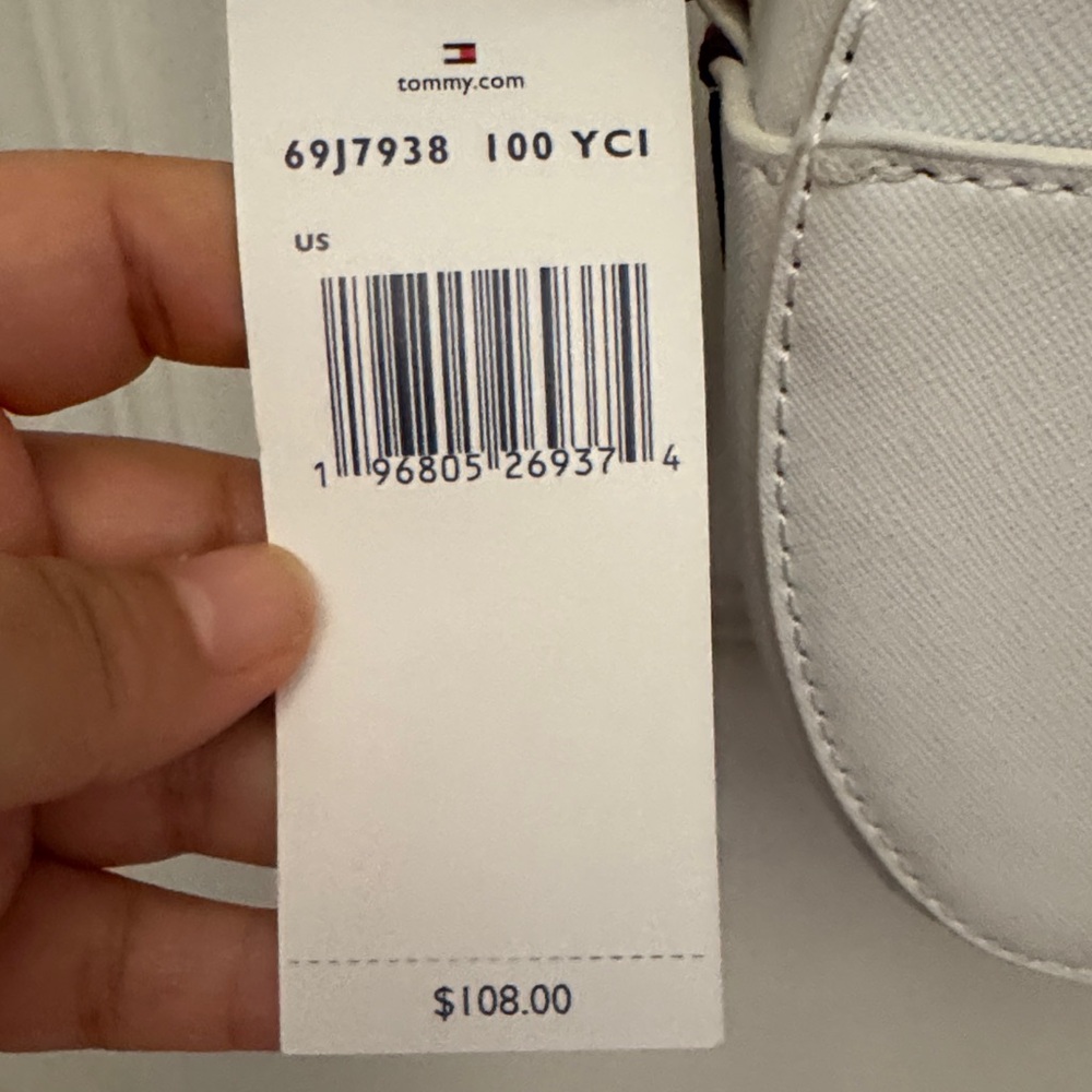 Tommy Hilfiger White Round Crossbody with Gold Logo - Picture 3 of 5